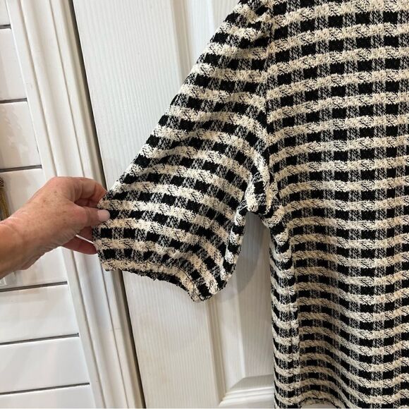 The Loft Houndstooth Boucle short sleeve popover top w keyhole closure sz small - Picture 5 of 8